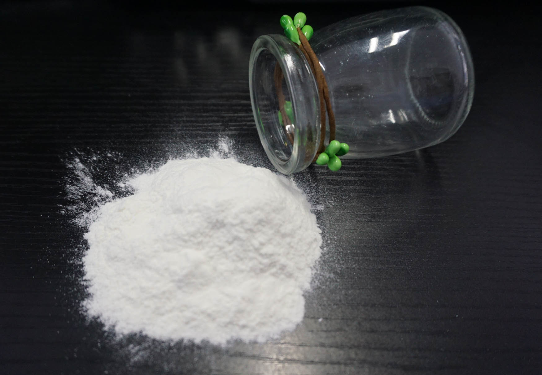 Trwały Stabilny Mocznik Formaldehyd Proszek Biały Kolor Wysoka wytrzymałość mechaniczna